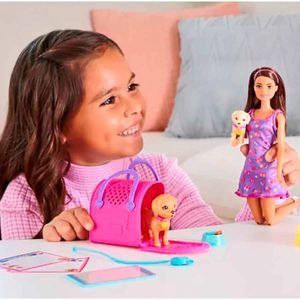 Muñeca Barbie adopta un cachorrito hkd86